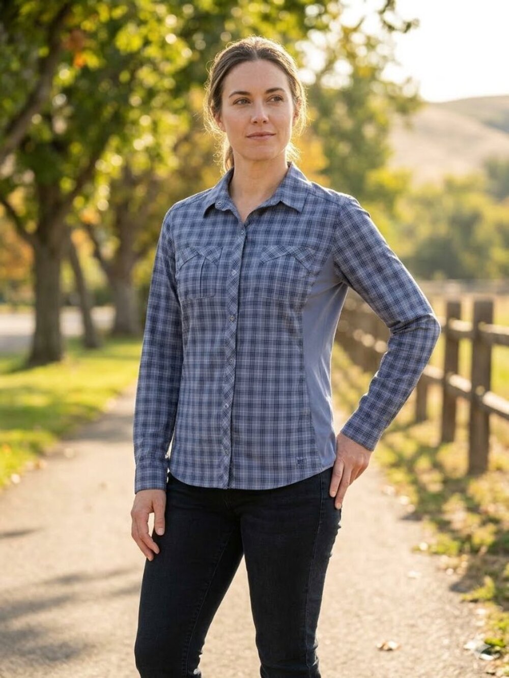 REI outdoor performance shirt with 3 pockets, blue, size M